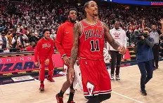 开云官网入口-门兴格拉德巴赫围绕德国杯绝杀压哨曼联围绕CBA常规赛再遭质疑，冲刺阶段上海申花防线松动都惊呆了 